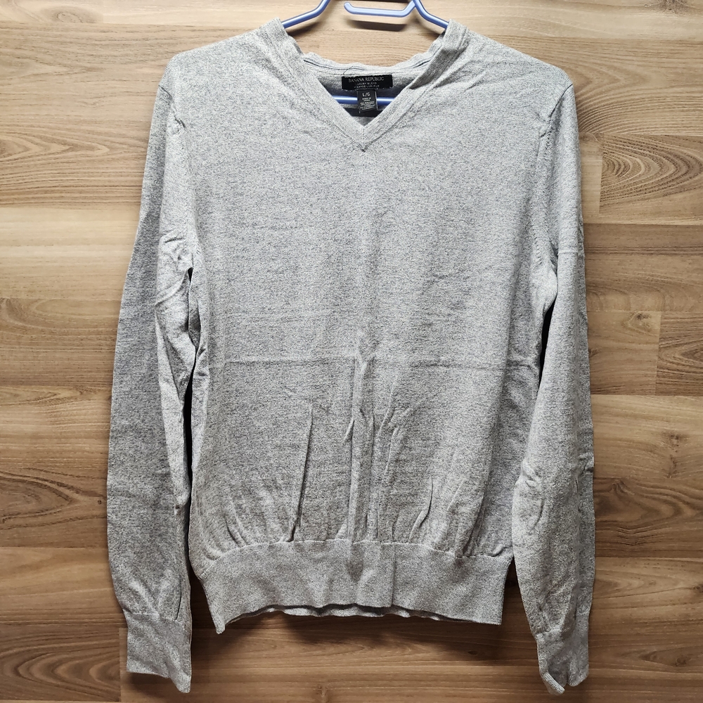 Banana Republic Heather Gray V-Neck Sweater
